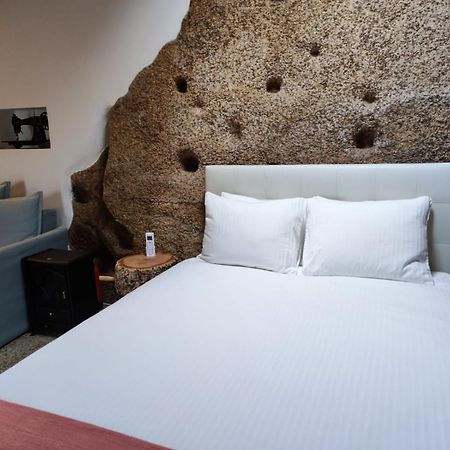 Casa Do Meio Em Quinta De Sao Pedro De Vir-A-Corca Monsanto Luaran gambar