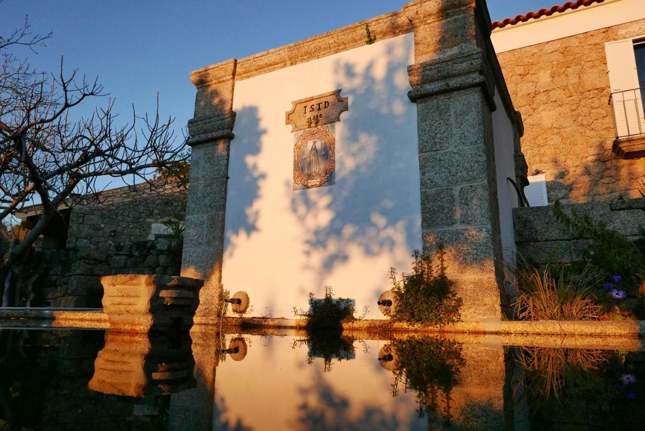 Casa Do Meio Em Quinta De Sao Pedro De Vir-A-Corca Monsanto Luaran gambar