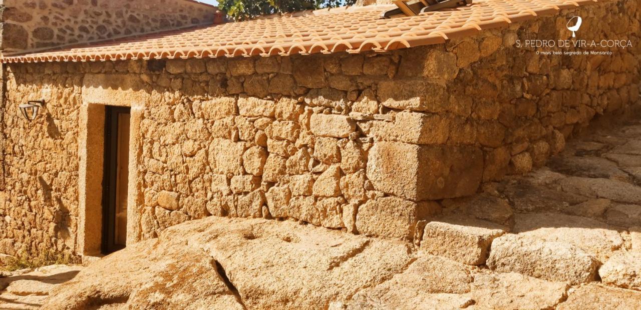 Casa Do Meio Em Quinta De Sao Pedro De Vir-A-Corca Monsanto Luaran gambar